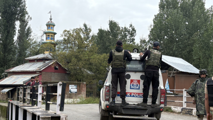 https://salarnews.in/public/uploads/images/newsimages/maannewsimage09092025_175948_Kulgam enters day 2.png